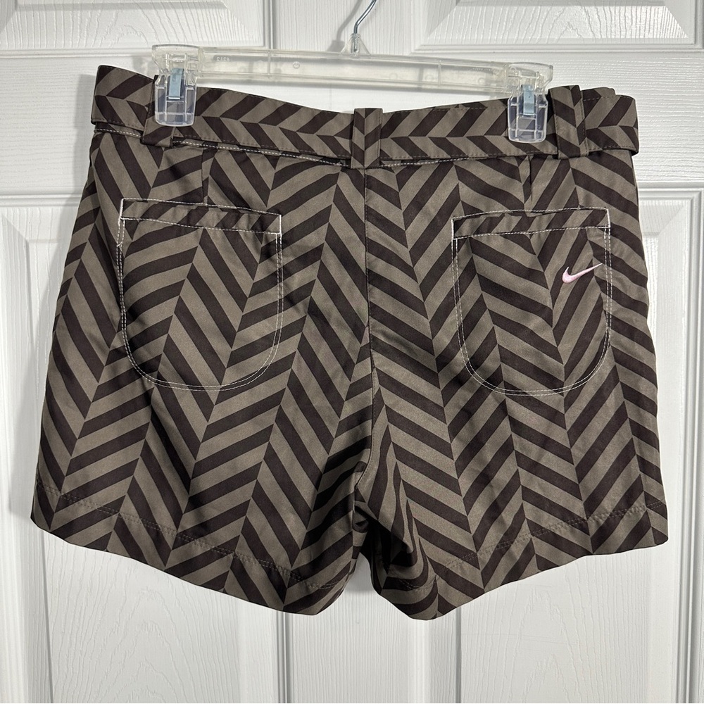 Nike Golf Tour Performance size 8 shorts, brown/black, pink swoosh, athletic - Picture 7 of 10
